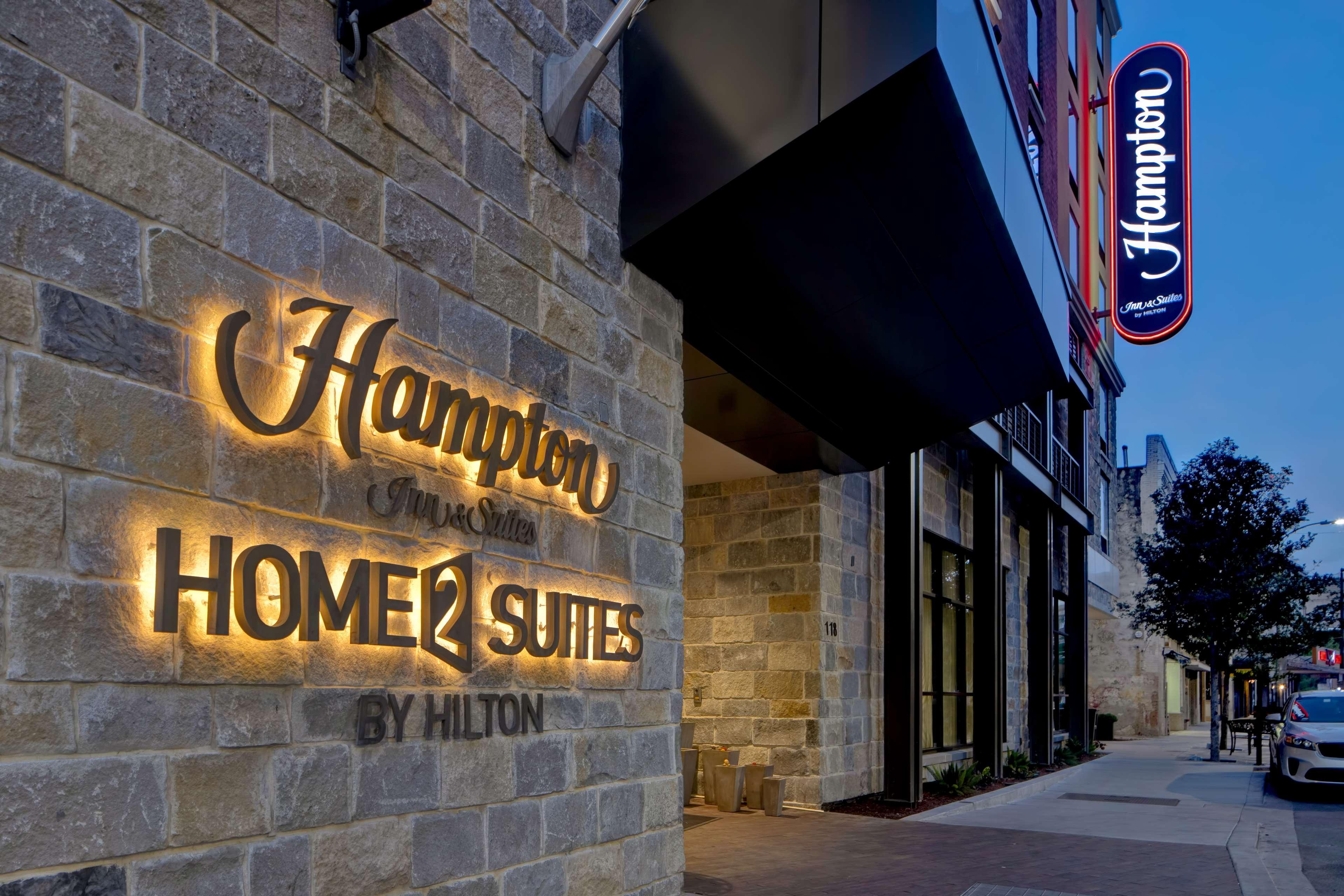 Home2 Suites By Hilton San Antonio On The Riverwalk Exterior photo