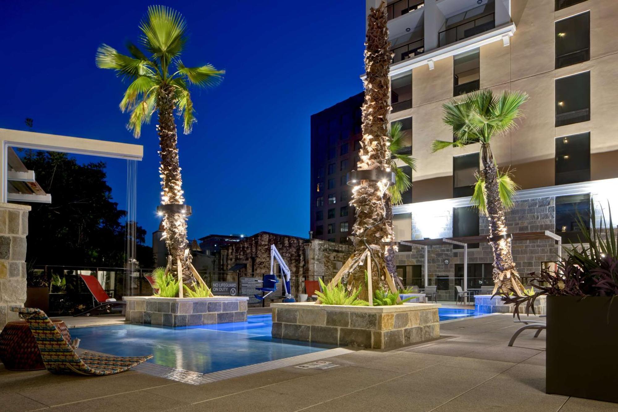 Home2 Suites By Hilton San Antonio On The Riverwalk Exterior photo